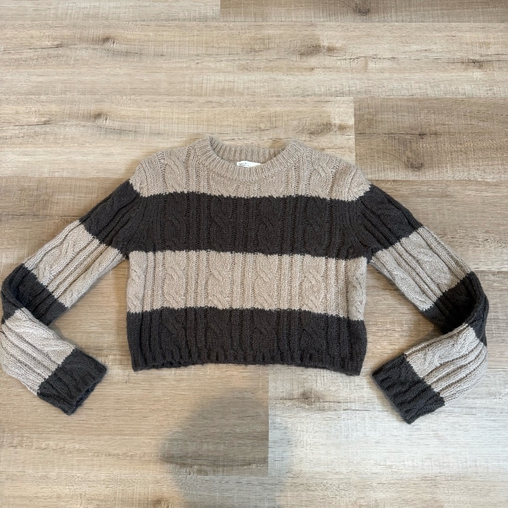 Oak and Fort Brown Stripped Cable Knit Cropped Sweater Size Medium